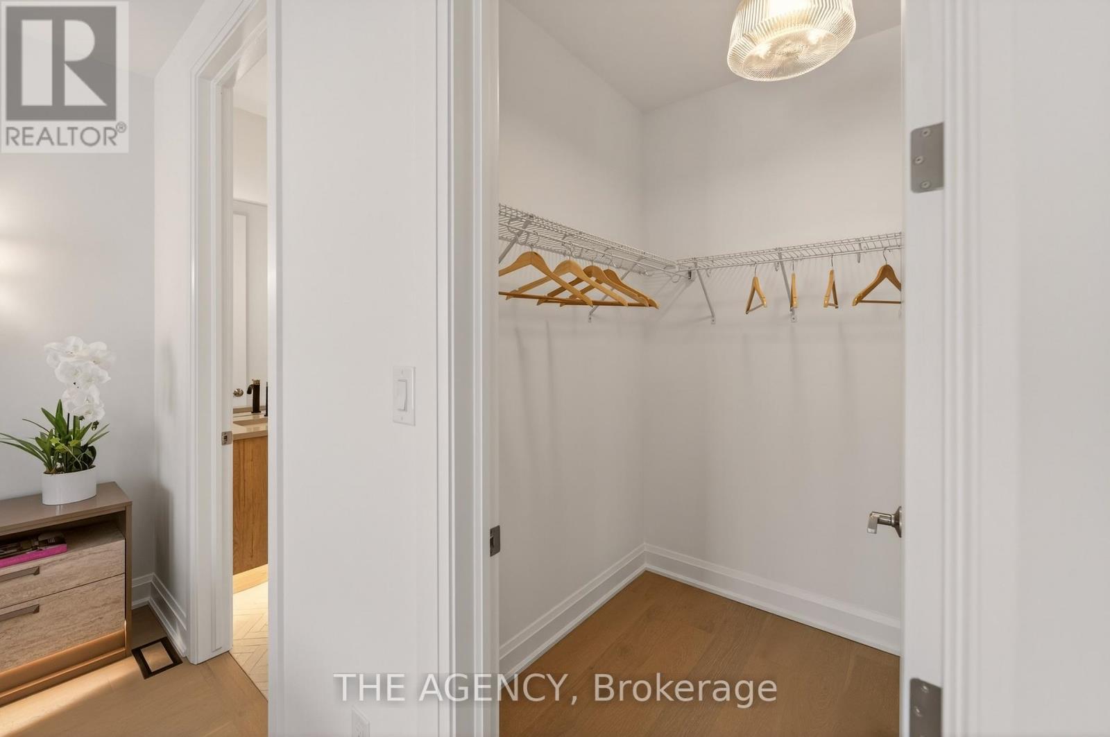 #70F 574 SENECA DRIVE - 12