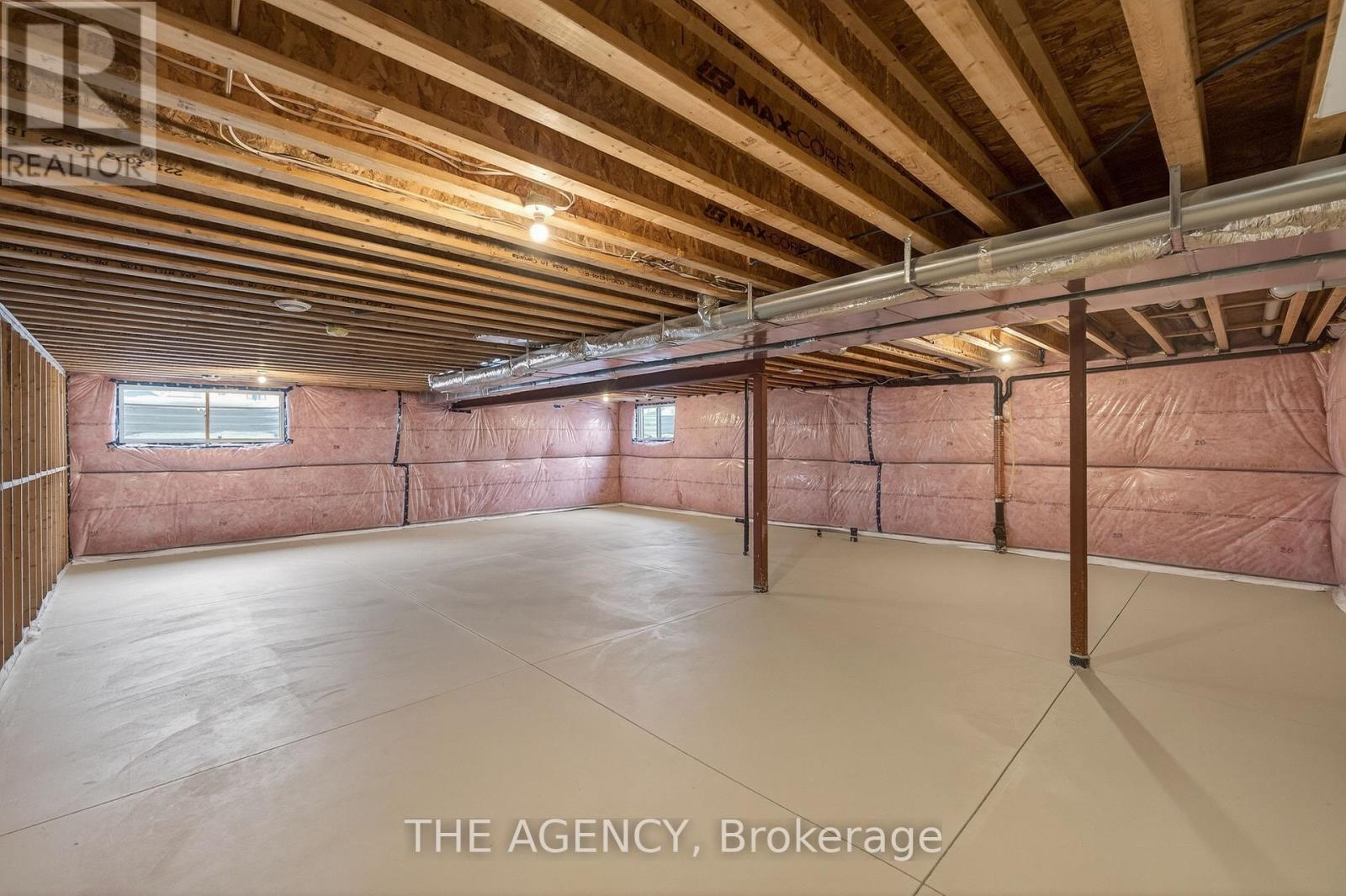 #70F 574 SENECA DRIVE - 32