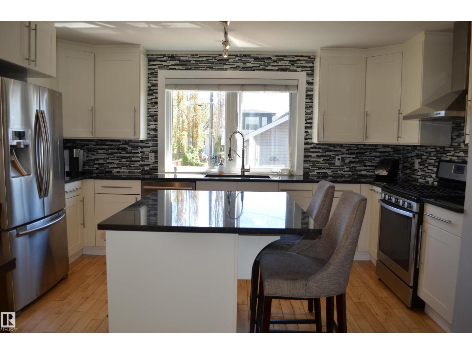 10527 81 ST NW - 11