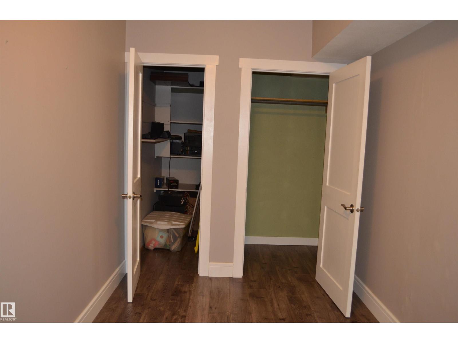 10527 81 ST NW - 30