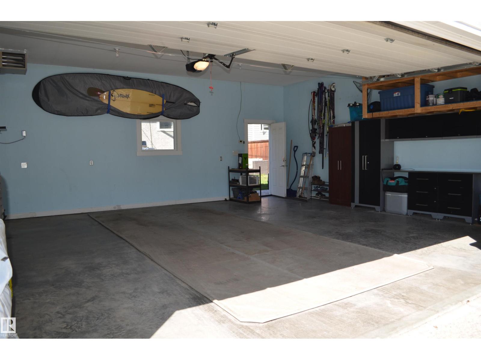 10527 81 ST NW - 40