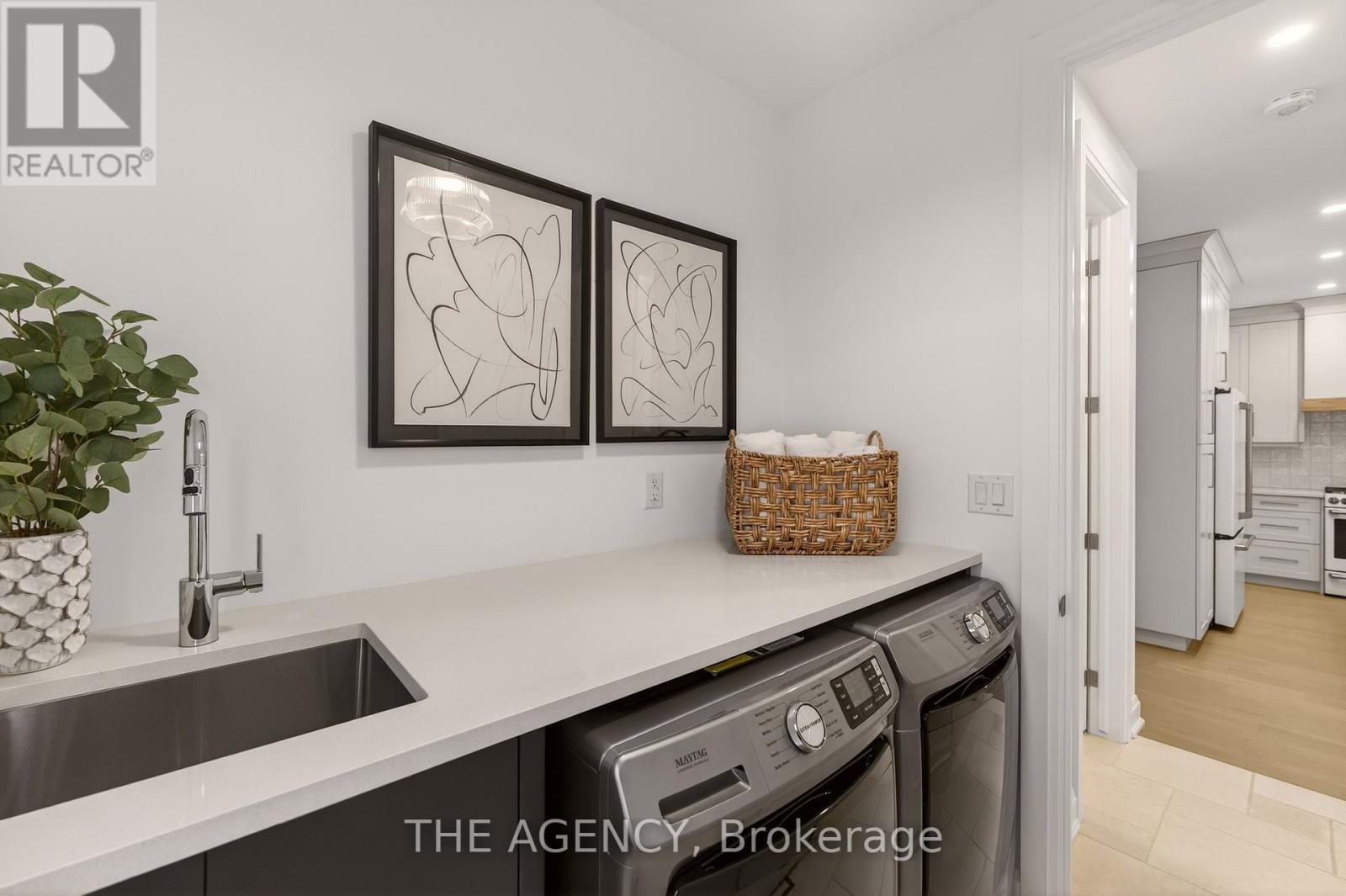 #70F 574 SENECA DRIVE - 21