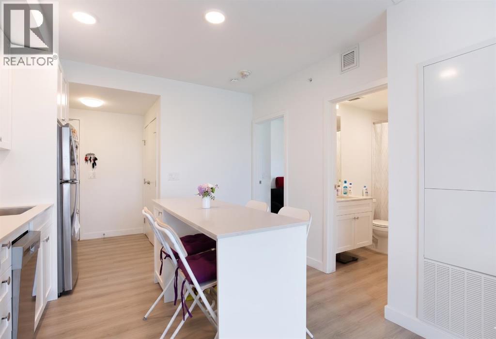 #902 123 4 Street NE - 6