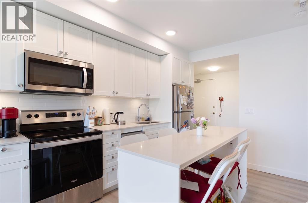 #902 123 4 Street NE - 4