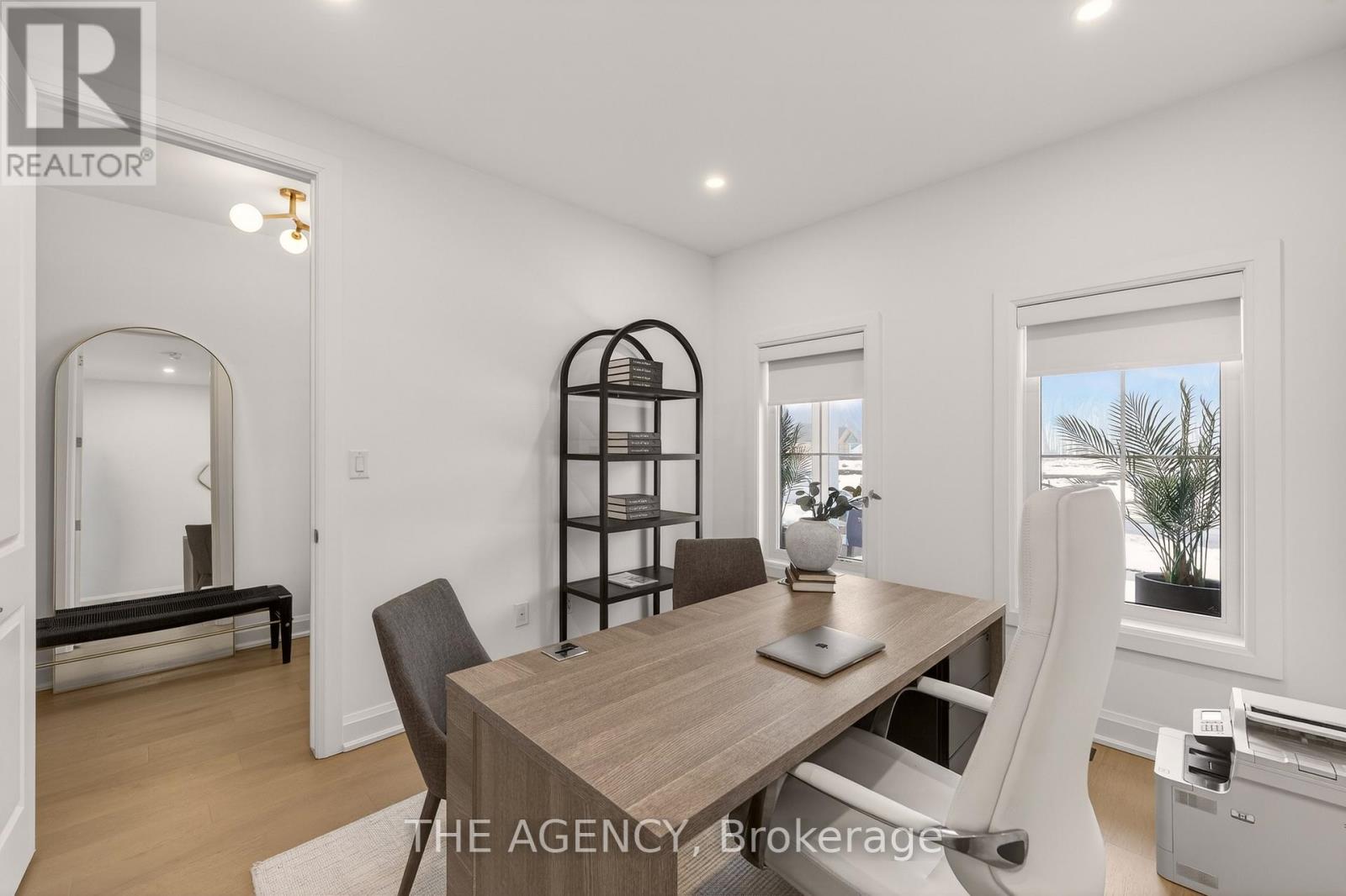 #70F 574 SENECA DRIVE - 17