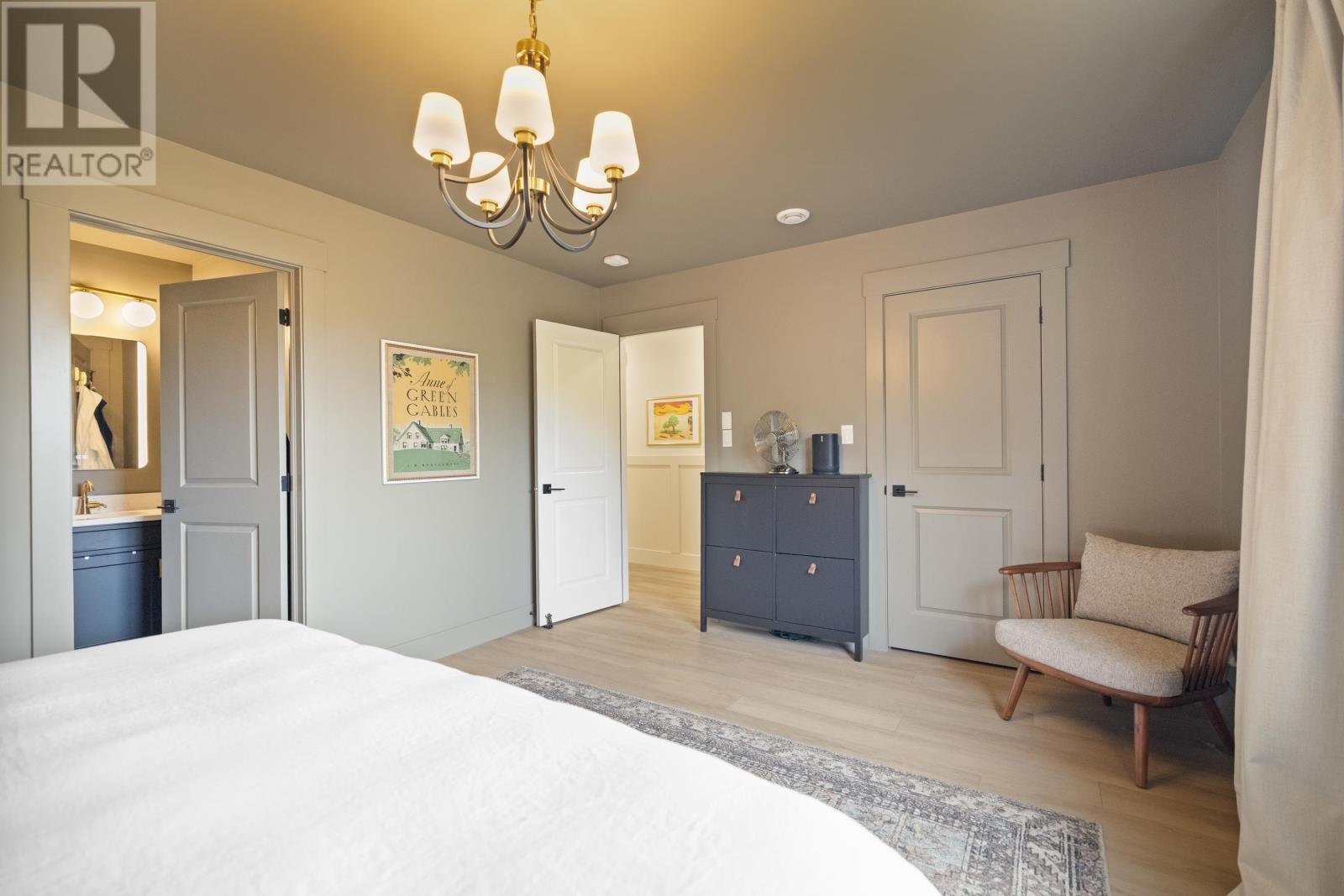 160 Ocean Drive - Image 25