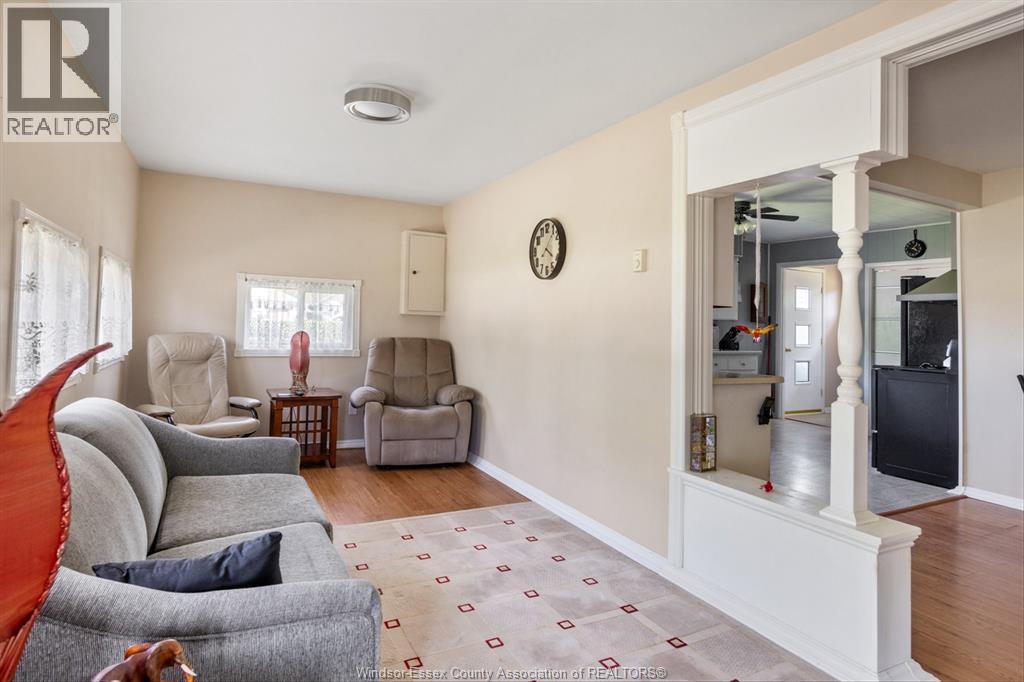 559 COUNTY RD 50 West - Image 3