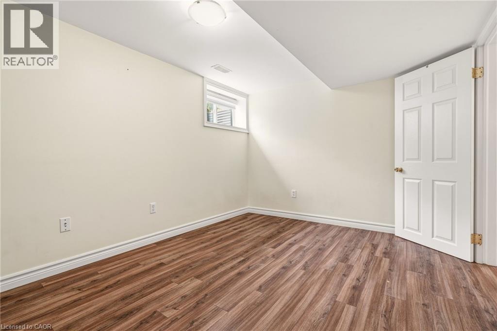 25 BRIARSDALE Drive - 24