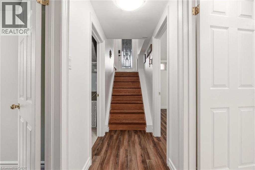25 BRIARSDALE Drive - 22