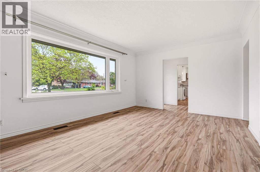 25 BRIARSDALE Drive - 8