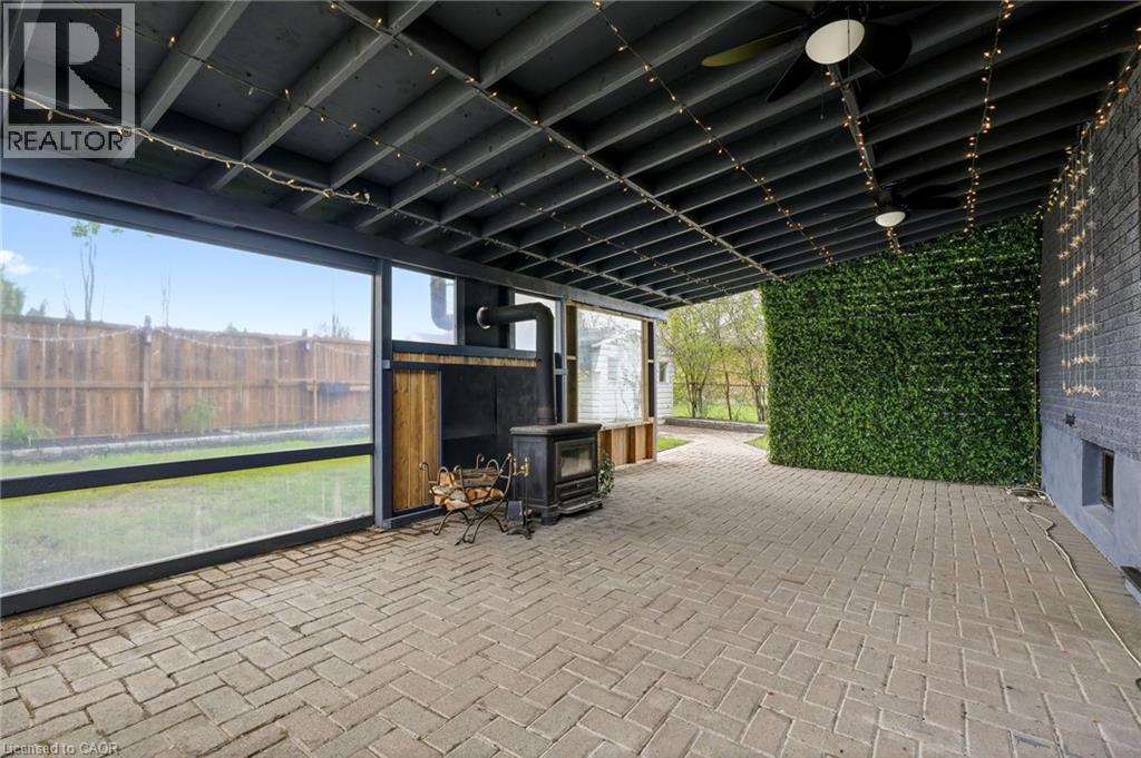25 BRIARSDALE Drive - 34