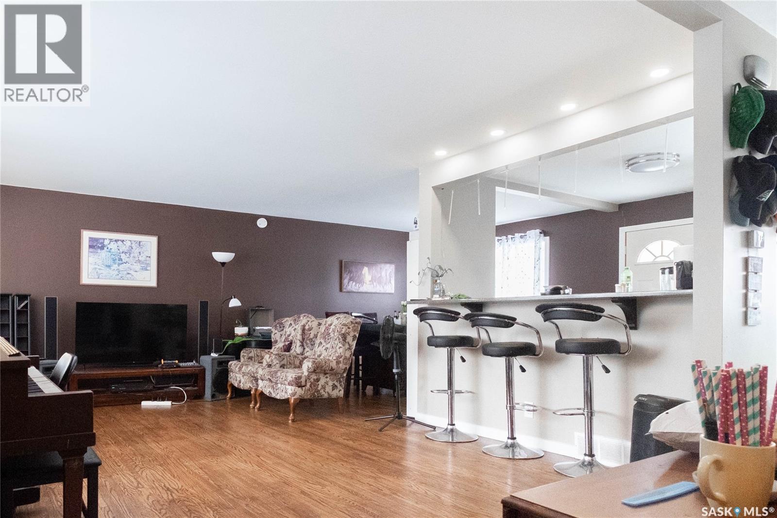 92 Bell STREET - Image 3
