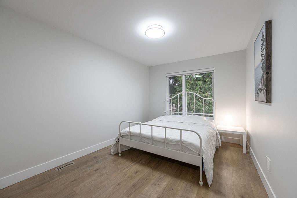 Thumbnail 13