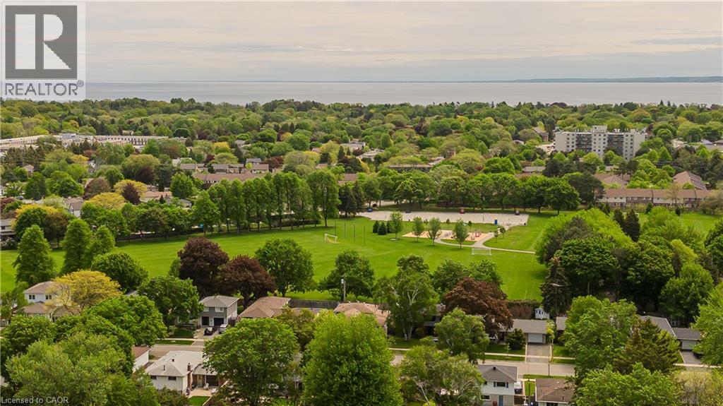 643 ARTREVA Crescent, Burlington, Ontario, L7L2B8 — Photo 3