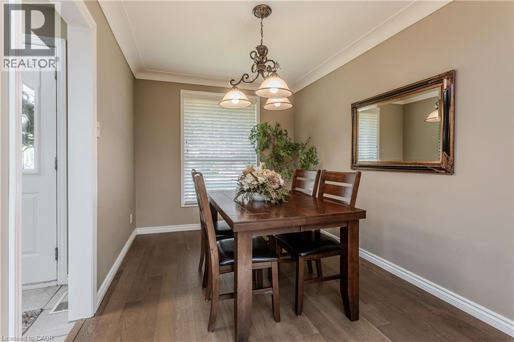 643 ARTREVA Crescent, Burlington, Ontario, L7L2B8 — Photo 8