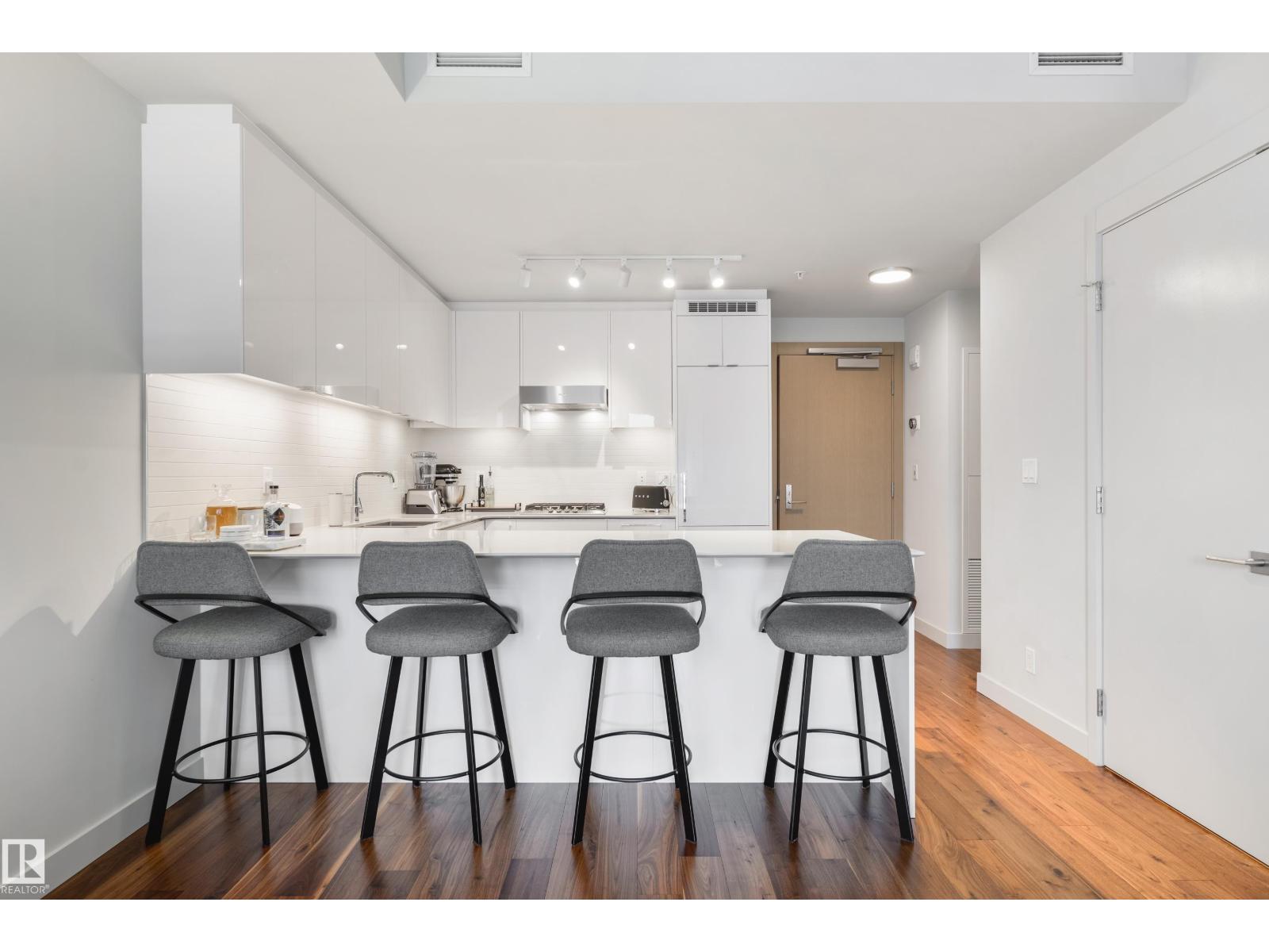 #4103 10360 102 ST NW - 1