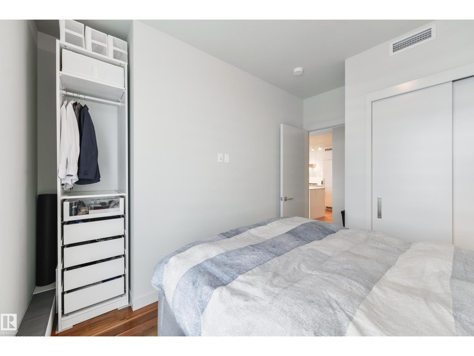 #4103 10360 102 ST NW - 16