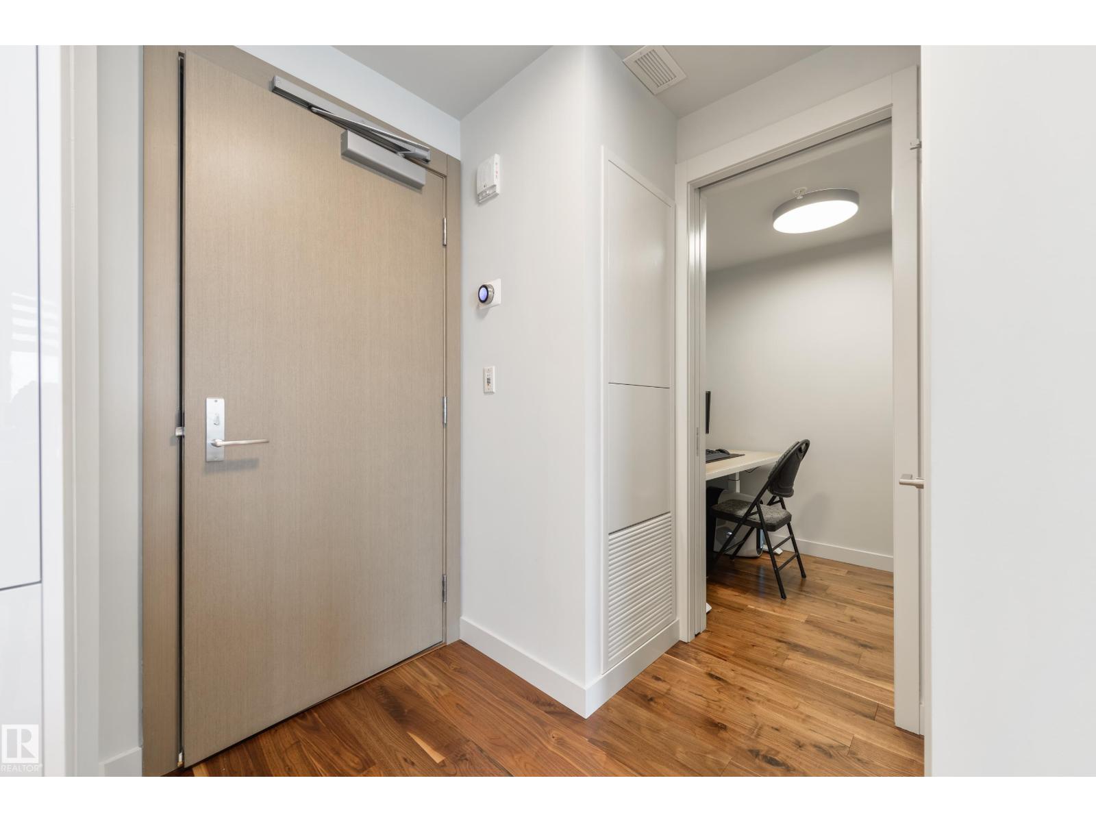 #4103 10360 102 ST NW - 7