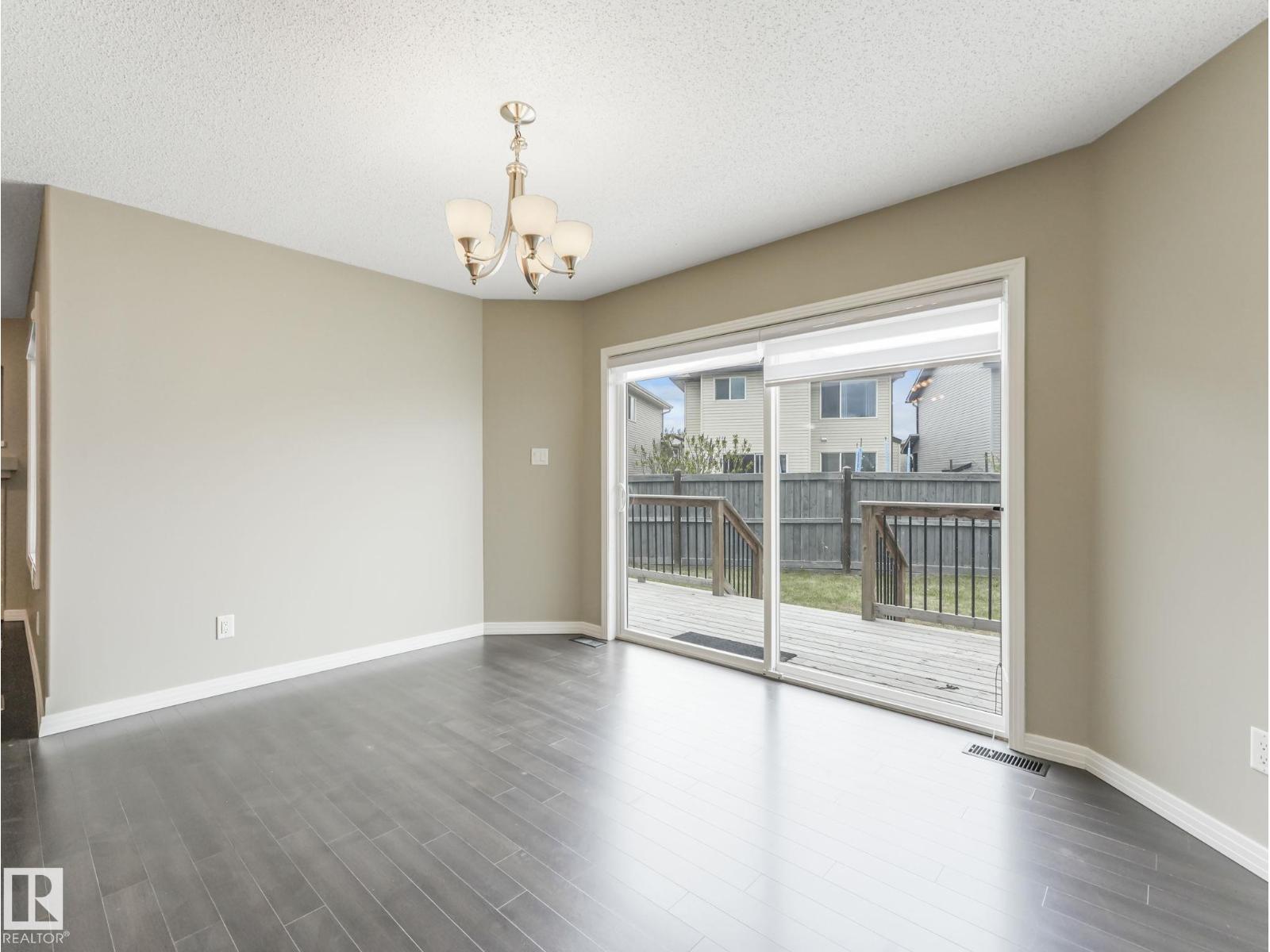 7912 172 AV NW - 17