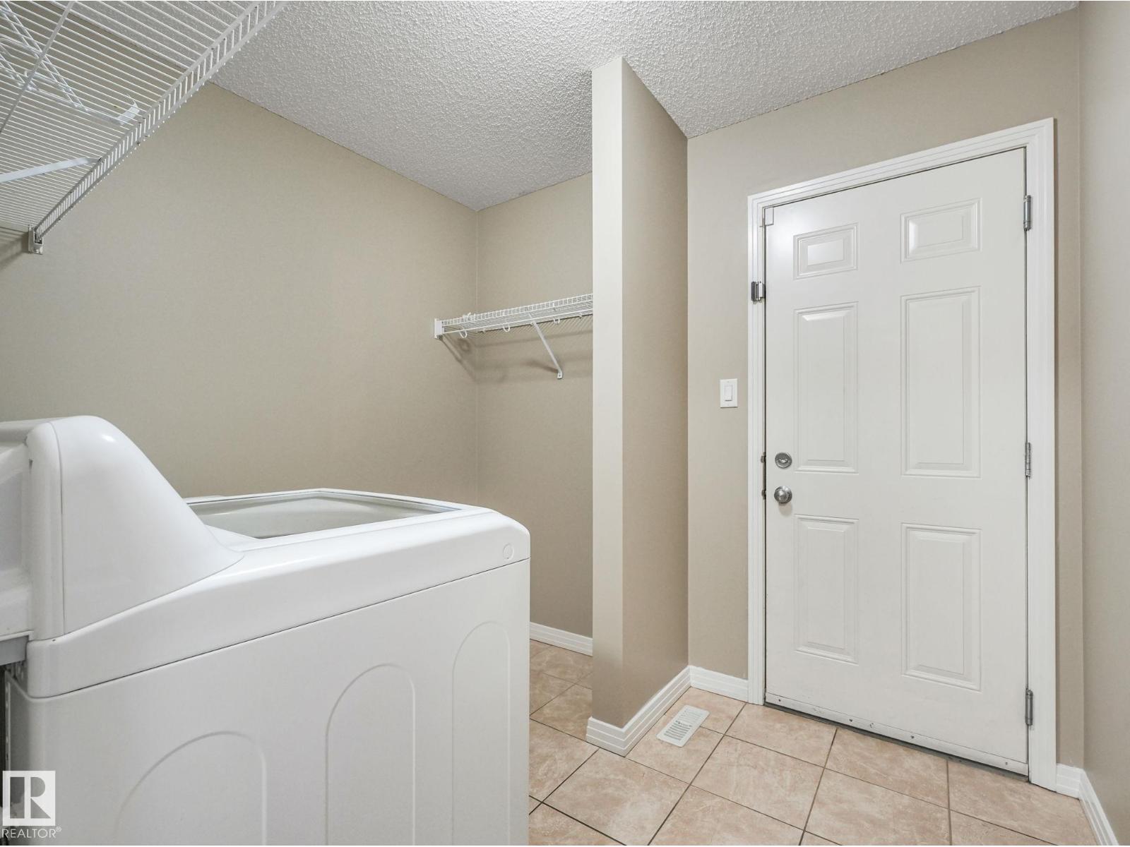 7912 172 AV NW - 22