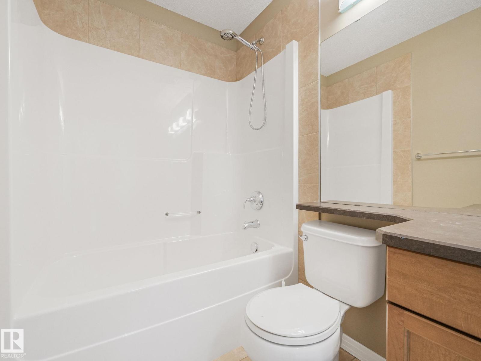 7912 172 AV NW - 34