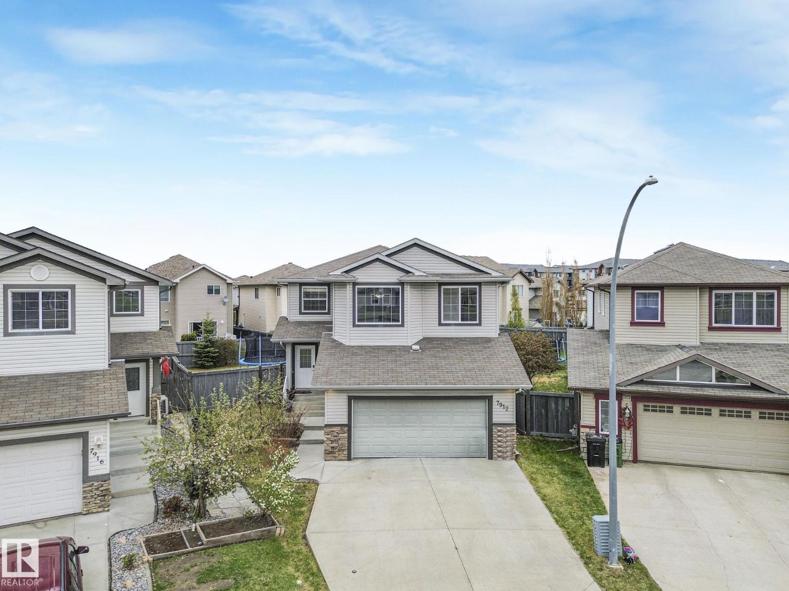 7912 172 AV NW - 63