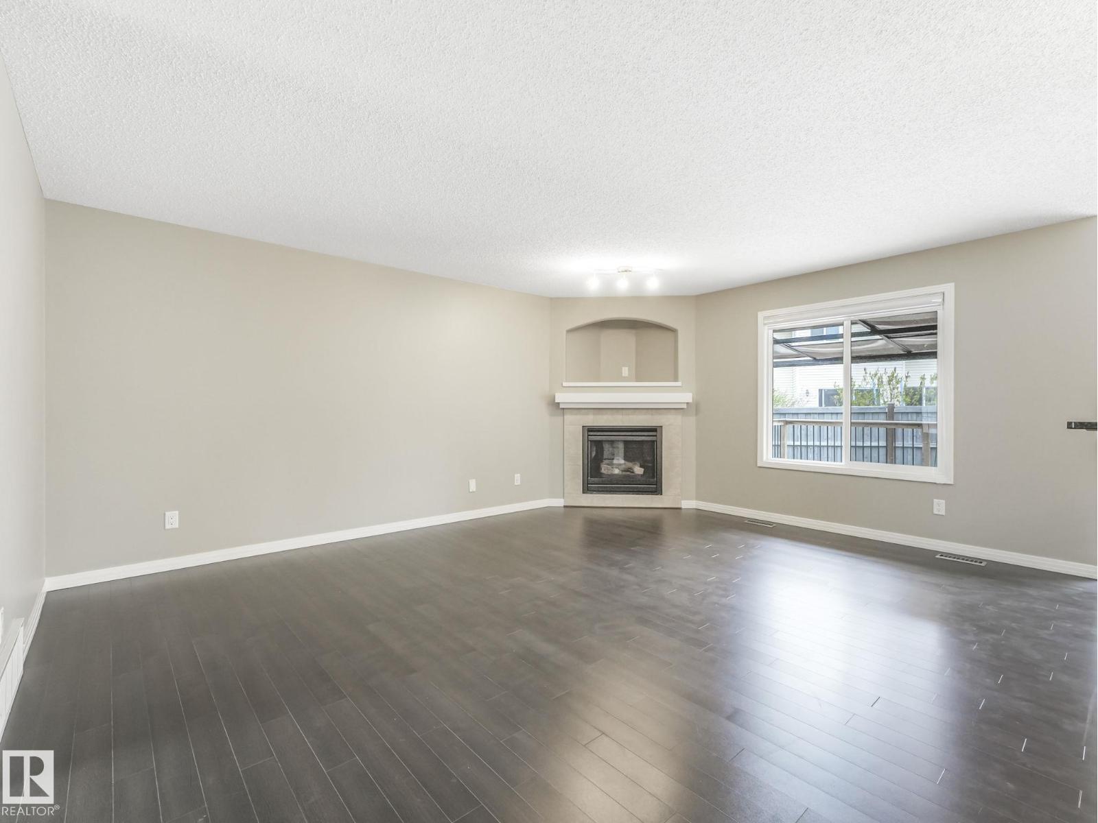 7912 172 AV NW - 7