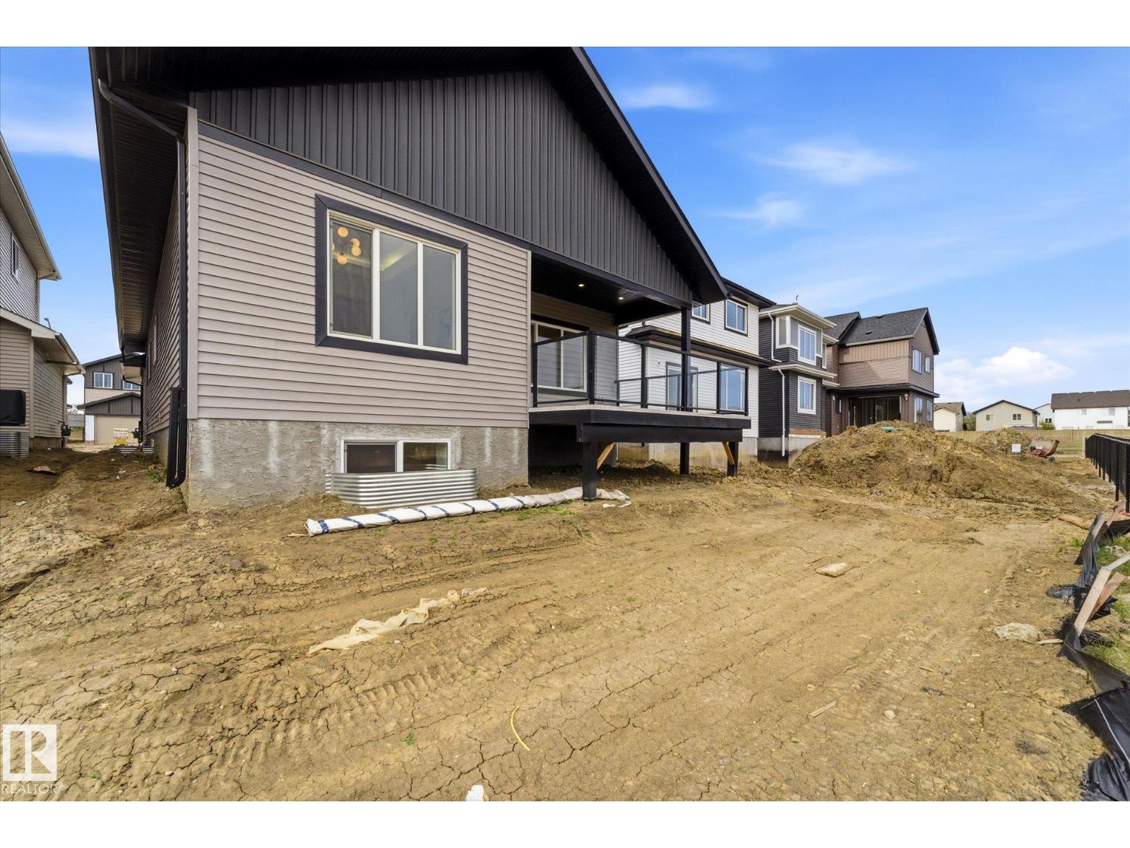 164 CALEDON CR - 67