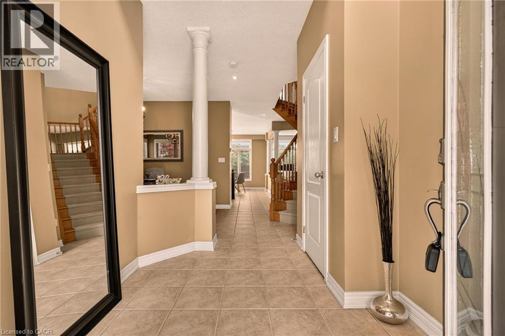 76 MOORLAND Crescent - 5