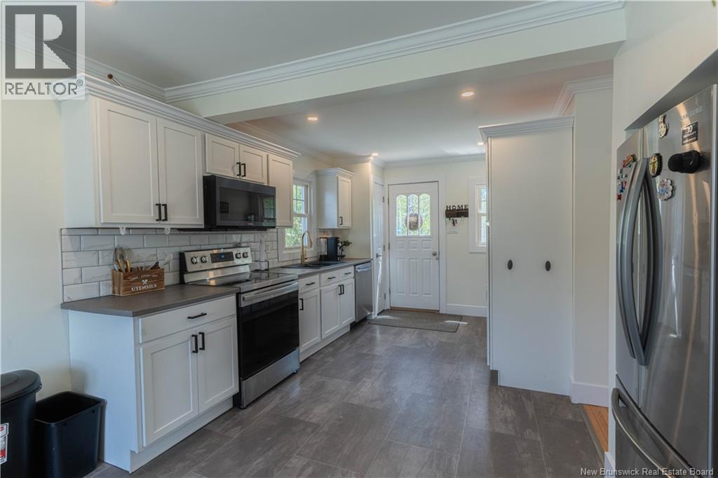 146 Burns St - 9