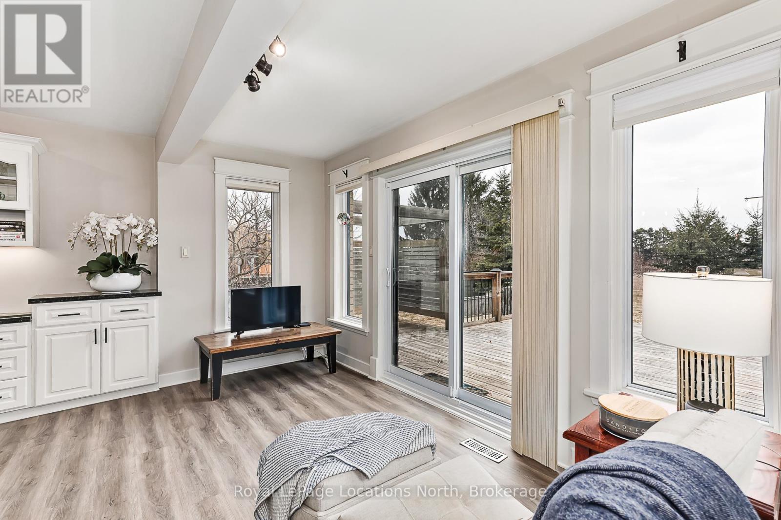 15 BLACKBURN AVENUE - 13
