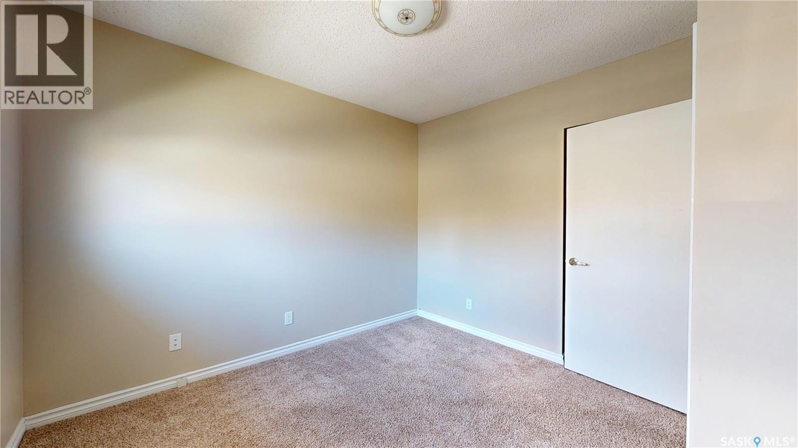 5445 4th AVENUE - 15