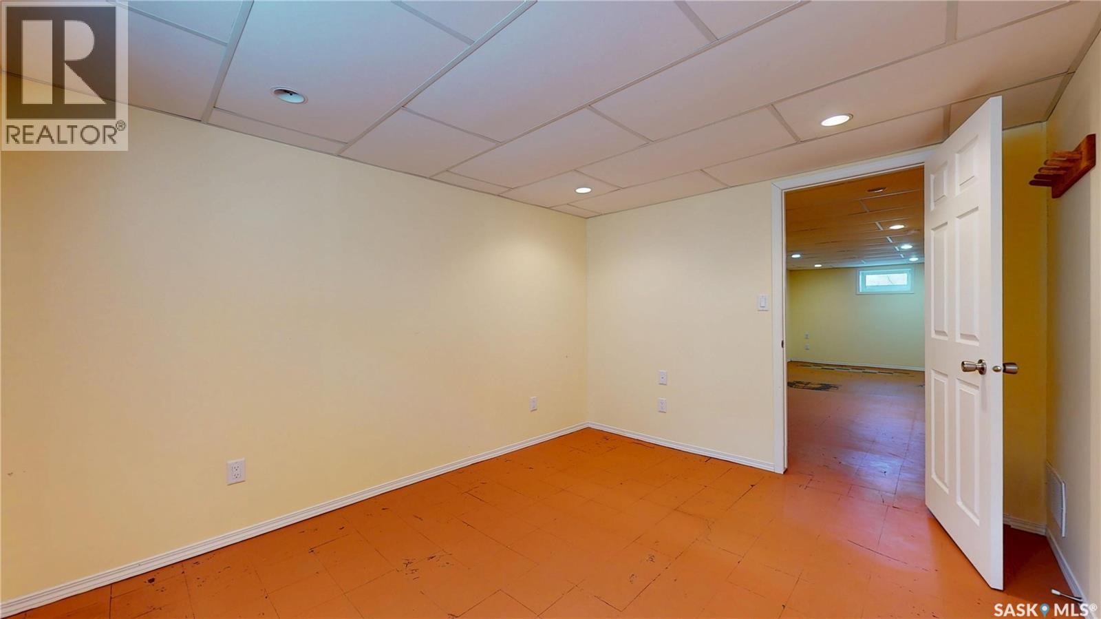 5445 4th AVENUE - 26