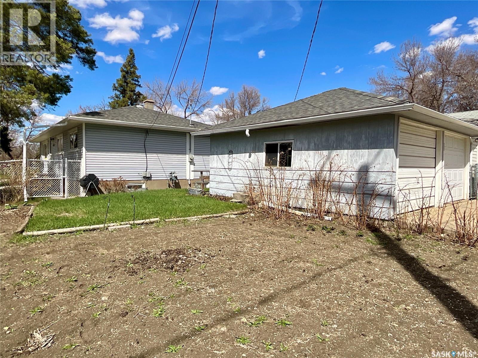 5445 4th AVENUE - 35