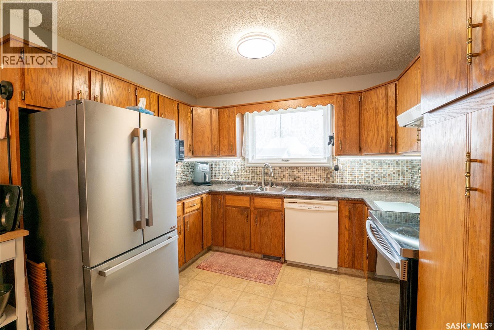 406 WALTER SCOTT AVENUE - 3
