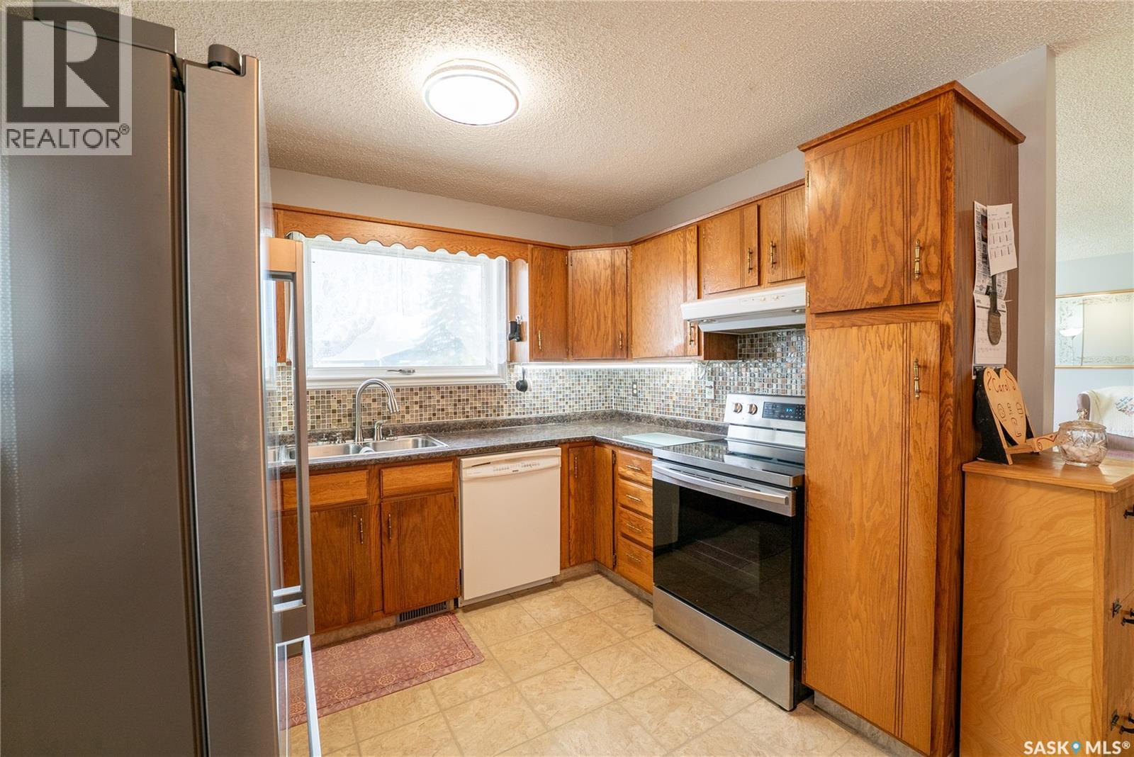 406 WALTER SCOTT AVENUE - 4