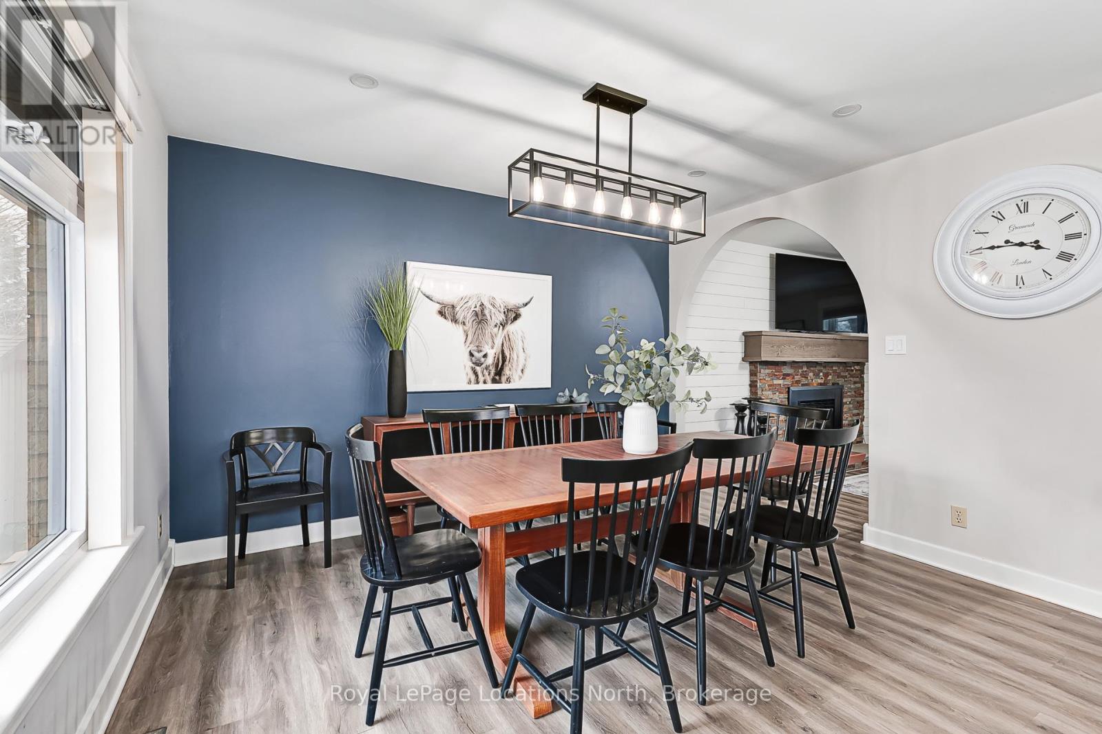 15 BLACKBURN AVENUE - 6