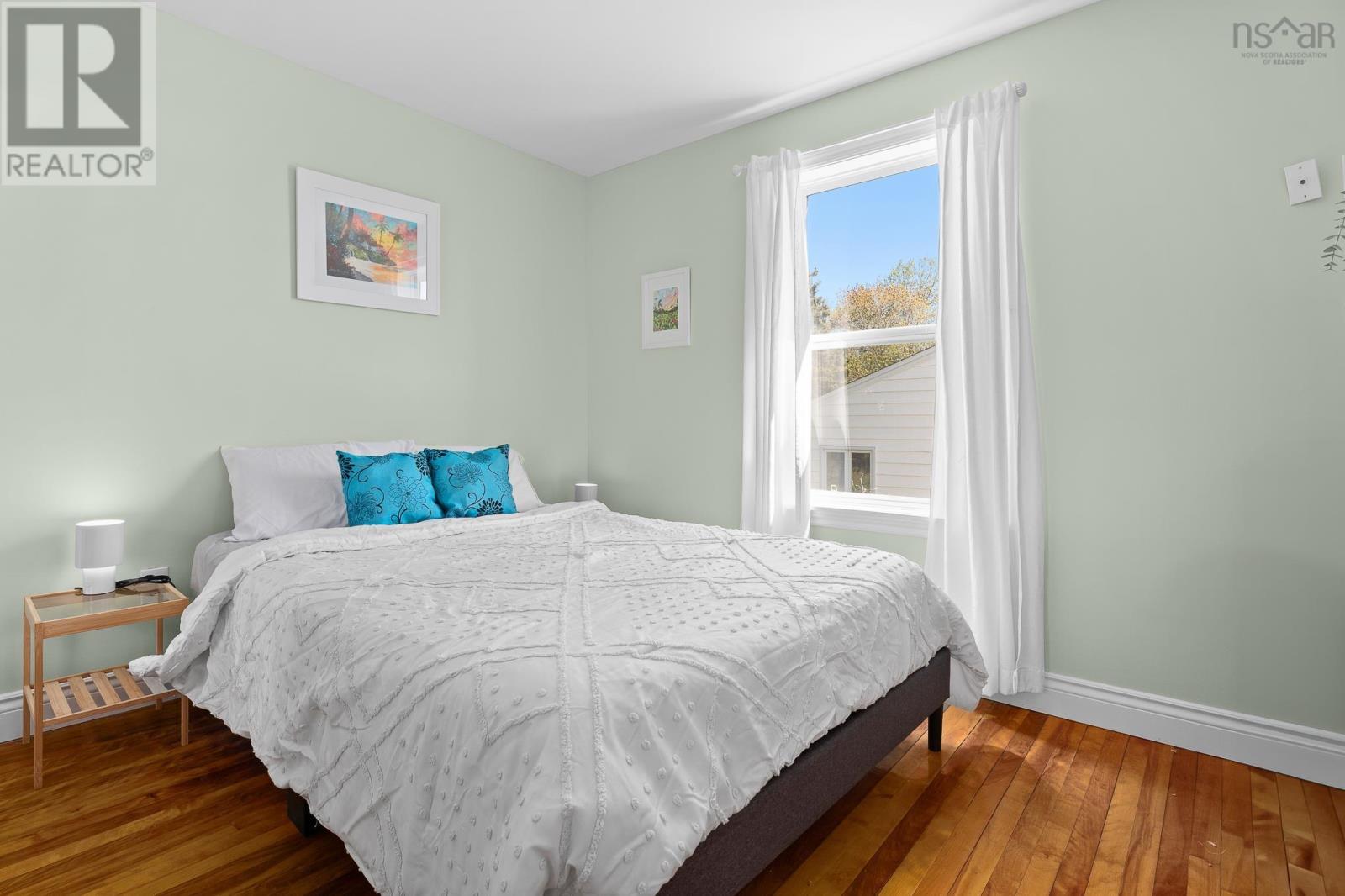 Property 29 of 45 of 117 Melrose Avenue