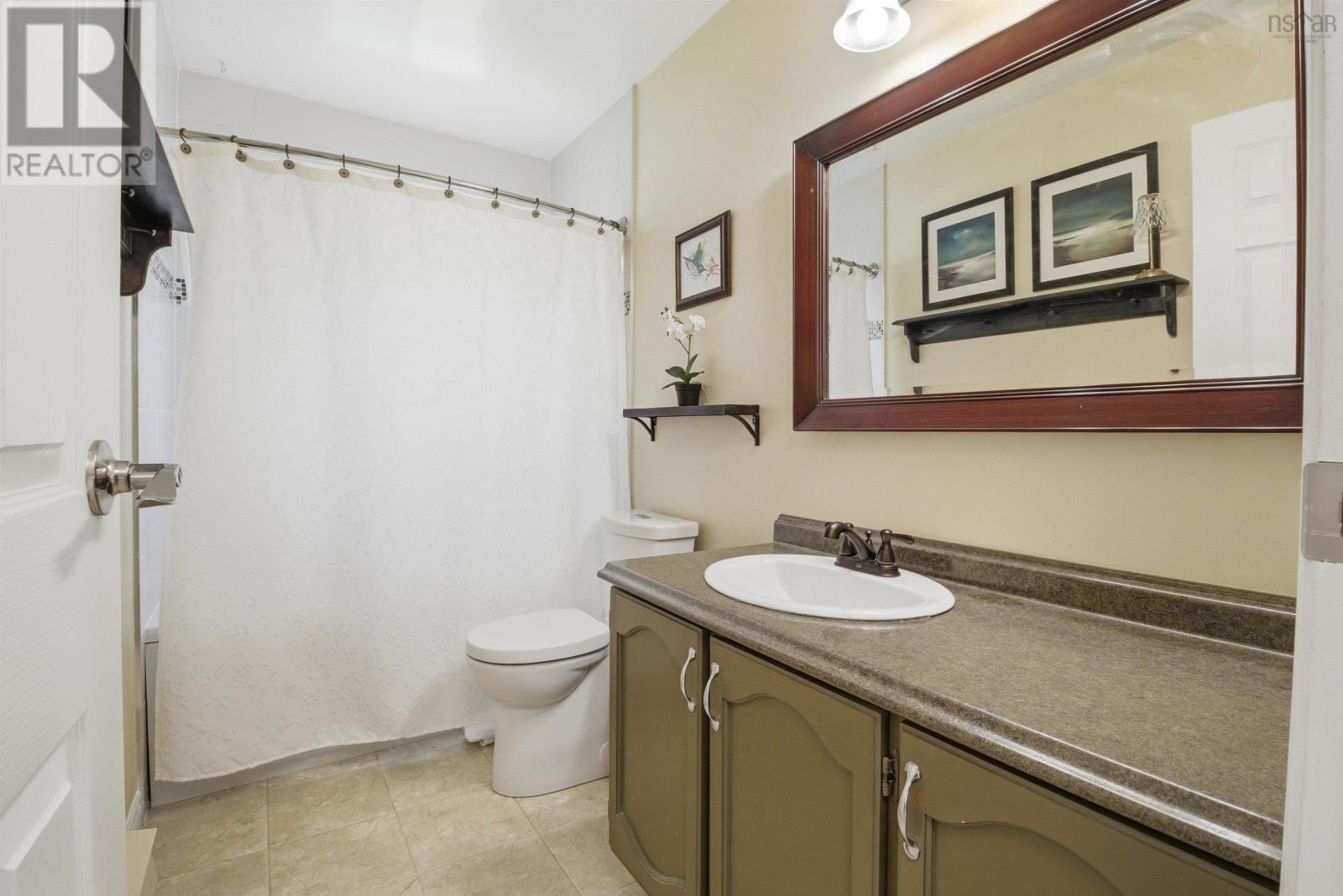 Property 24 of 50 of 51 Parkdale Avenue