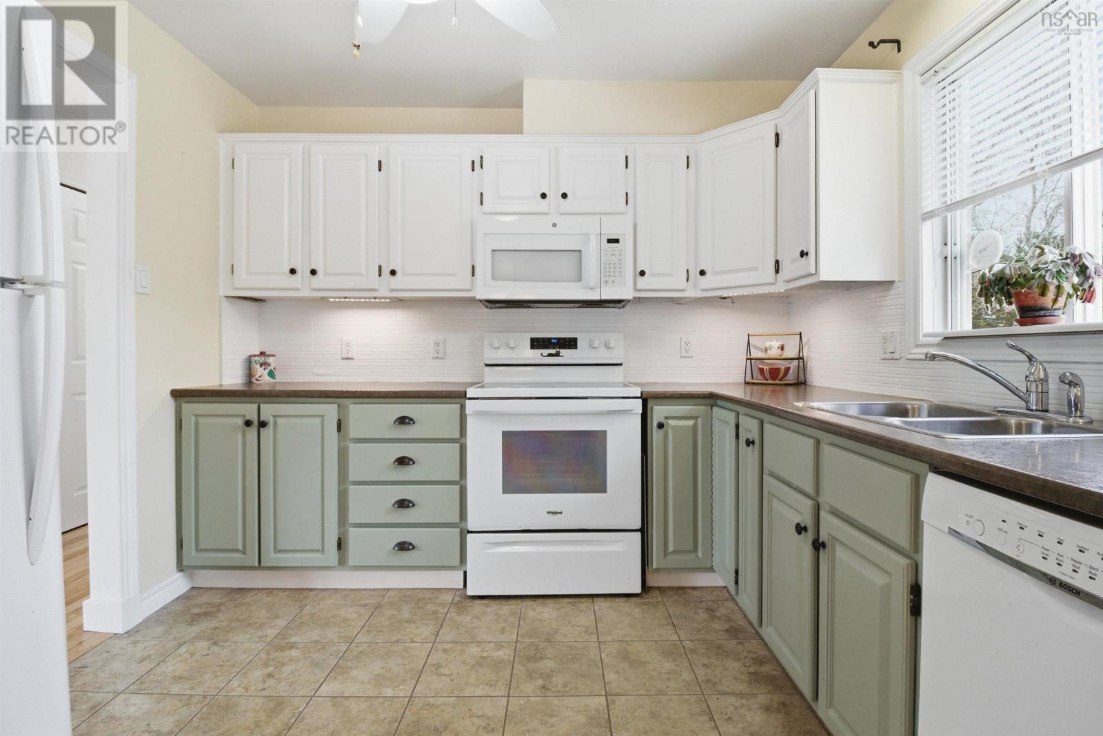 51 Parkdale Avenue - 12