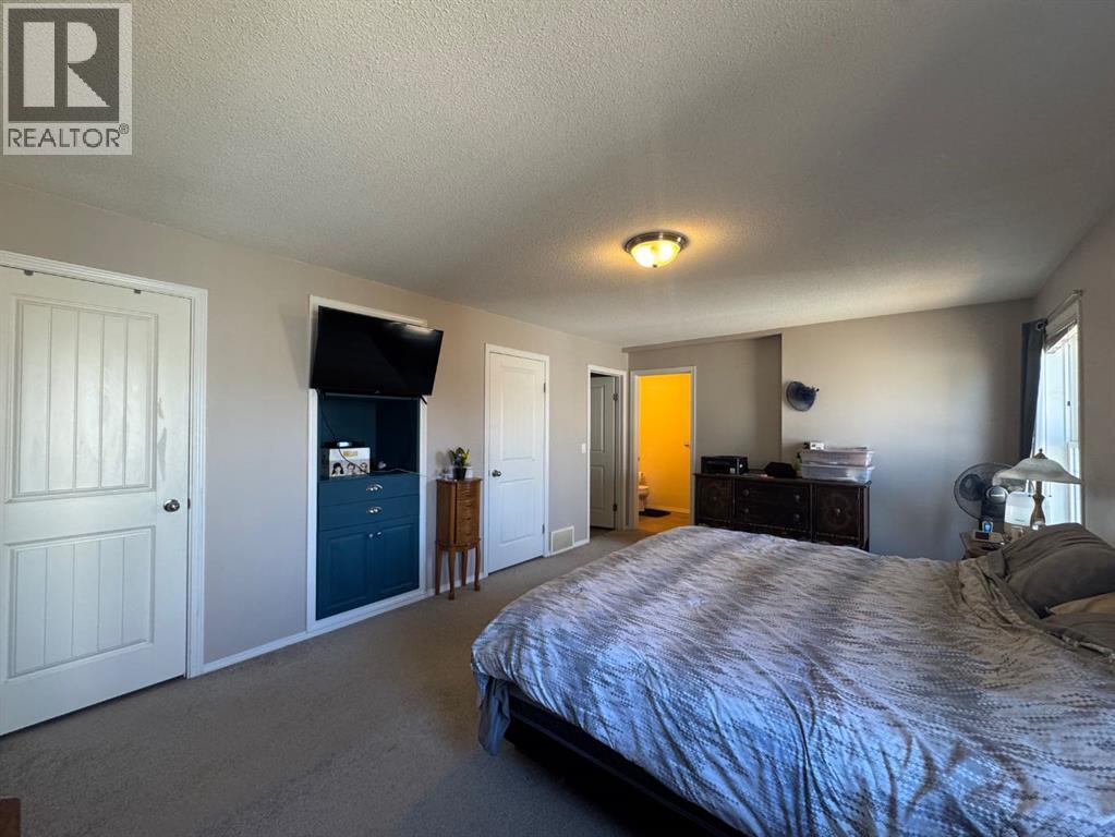 Primary Bedroom w/ Built-Ins