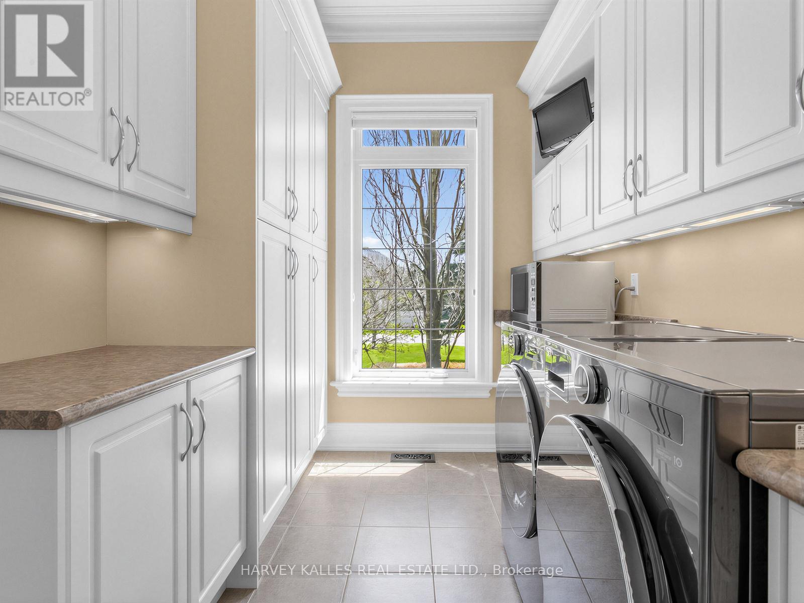 44 GRAYFIELD DRIVE - 26