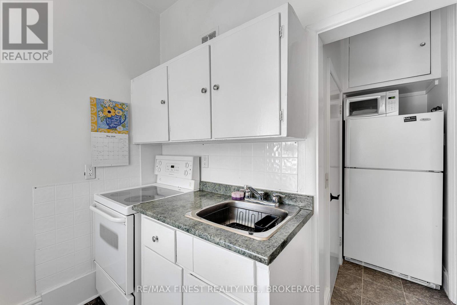 25 COLBORNE STREET - 28
