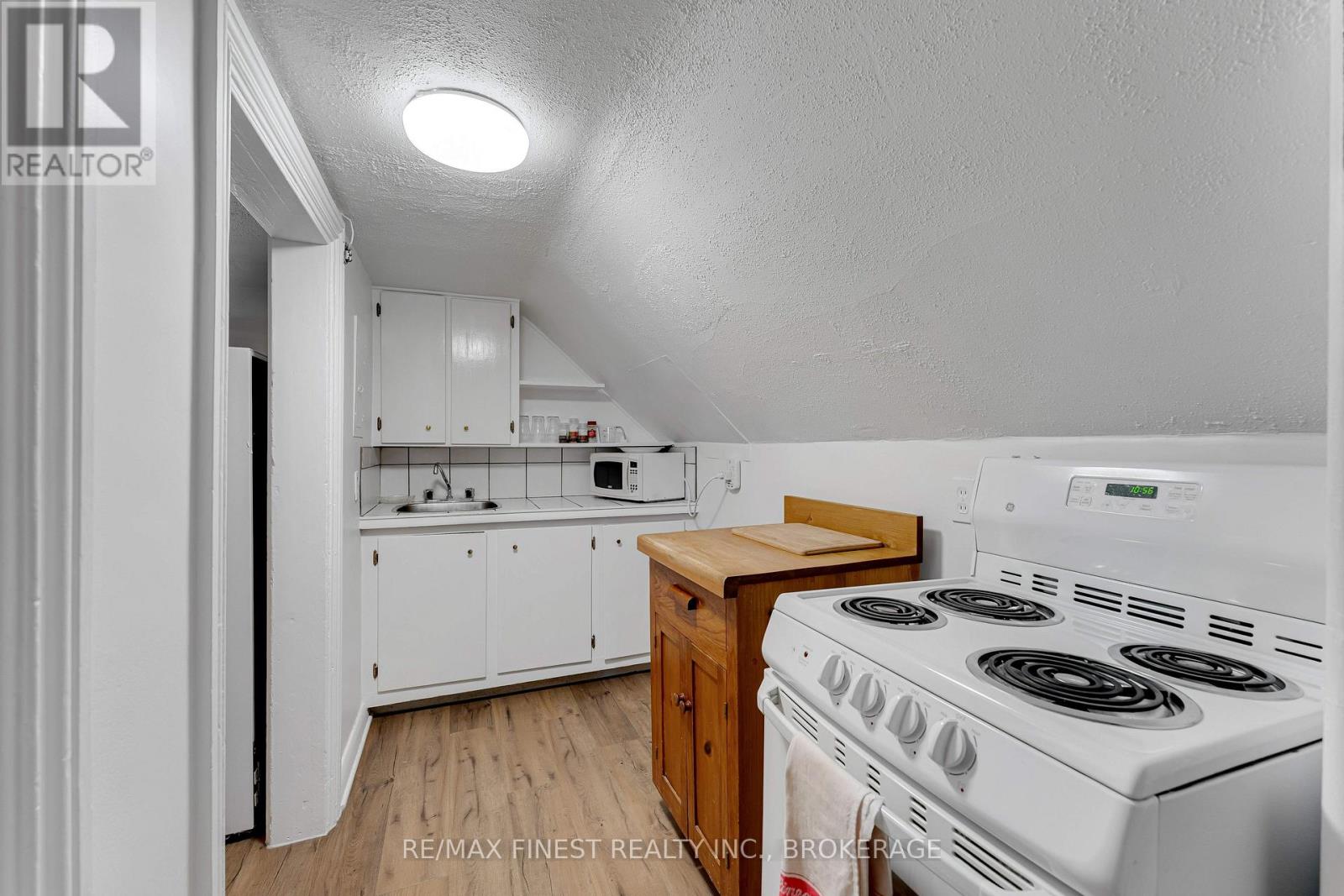 25 COLBORNE STREET - 31