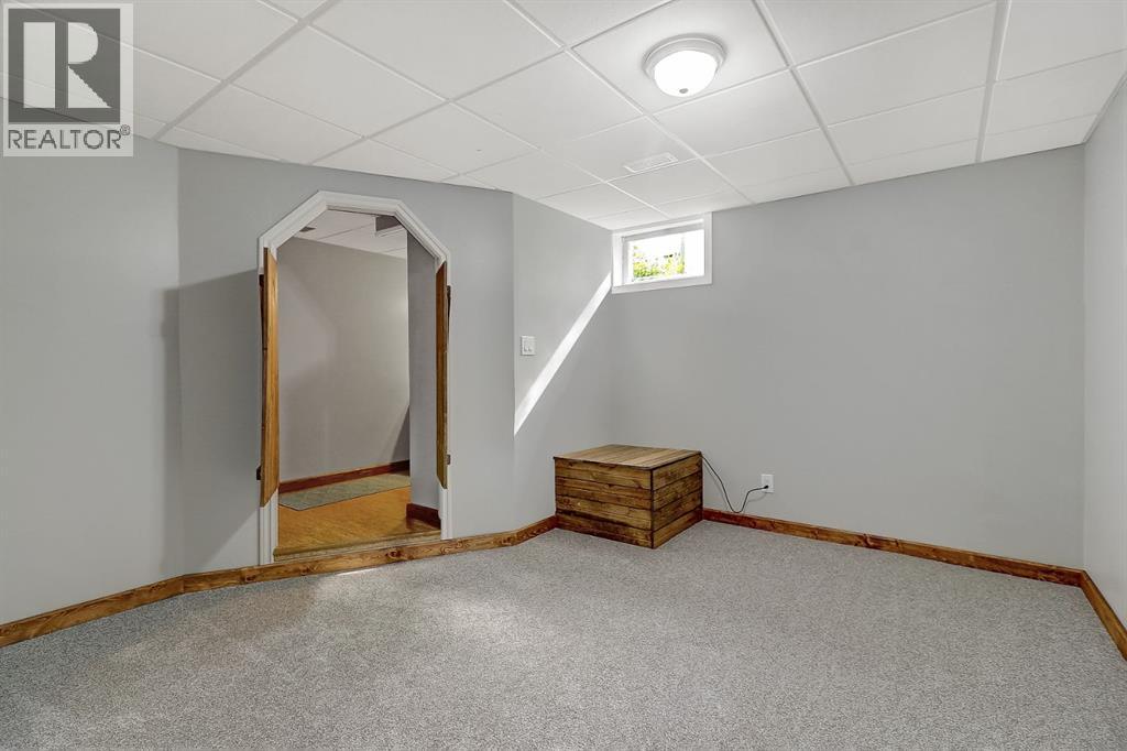 1108 6 Avenue — photo 24