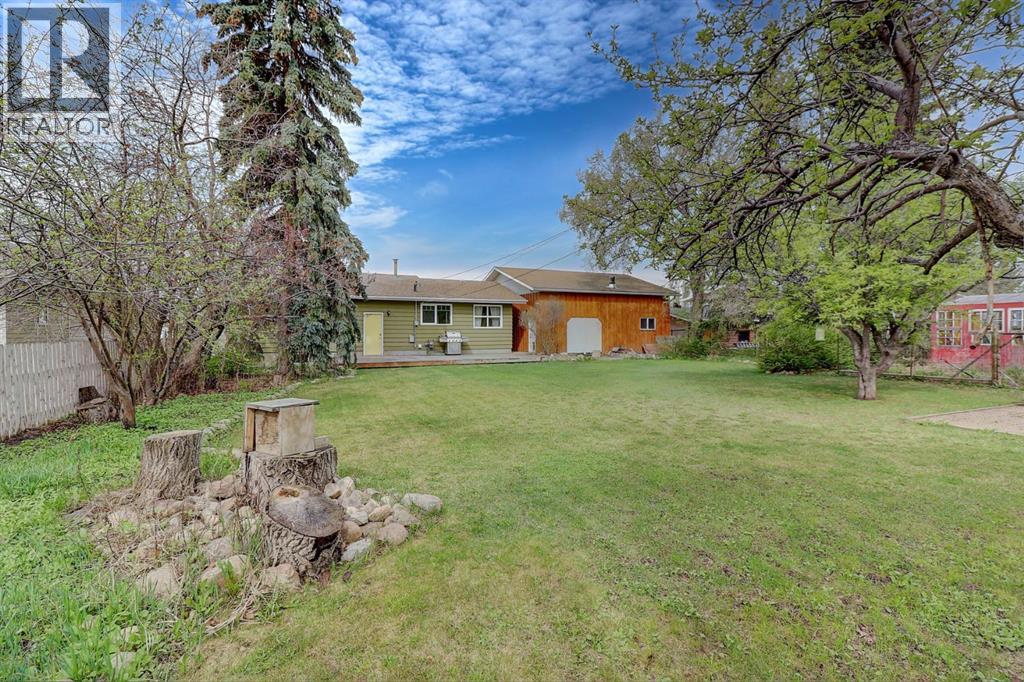 1108 6 Avenue — photo 31