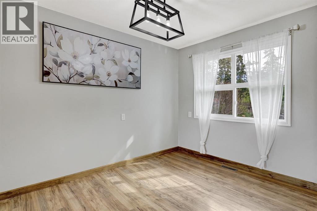 1108 6 Avenue — photo 13