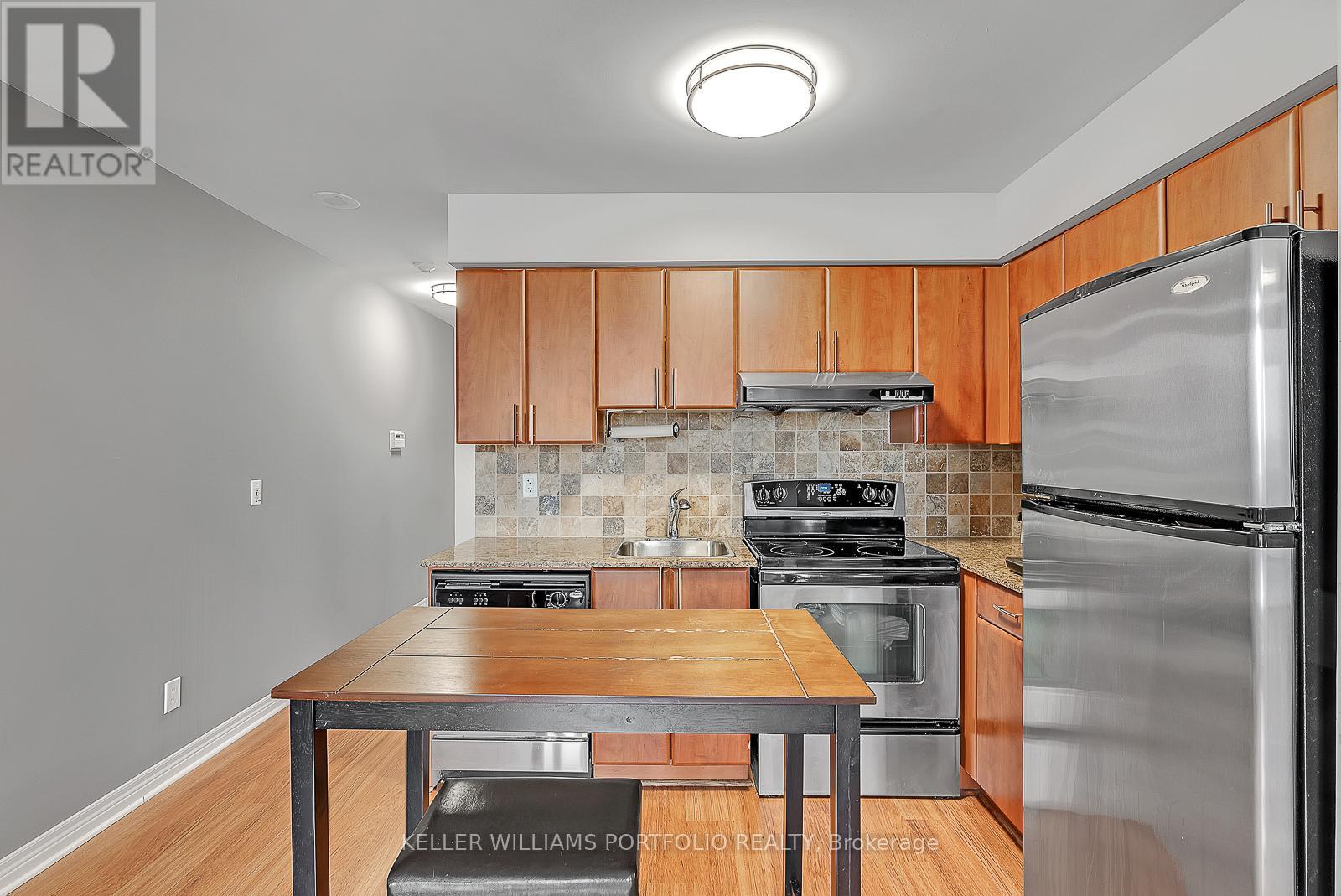 #1417 15 NORTH PARK ROAD - 10