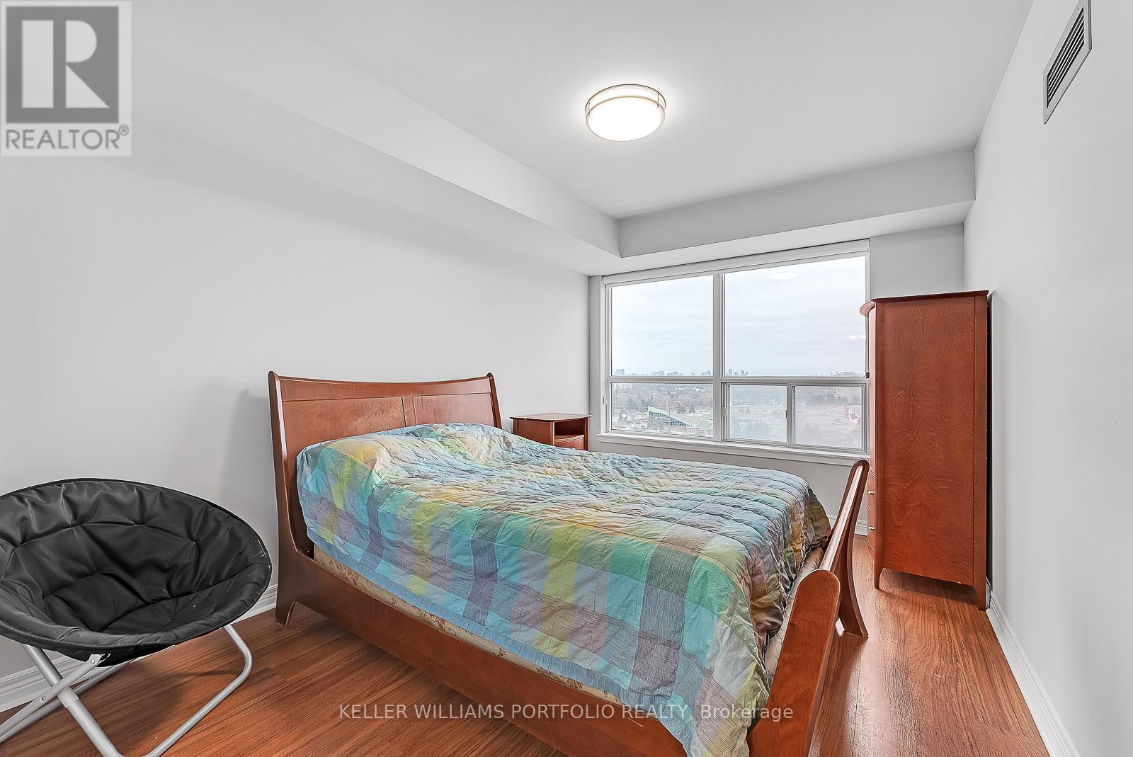 #1417 15 NORTH PARK ROAD - 18