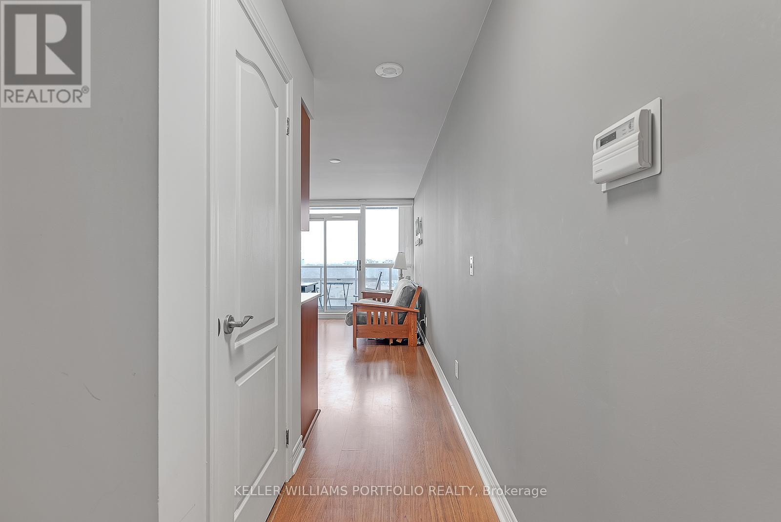 #1417 15 NORTH PARK ROAD - Image 2